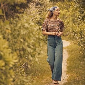 Dôen Frances Top in Wildflower Meadow